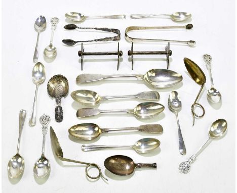 WILLIAM FEARN; a George IV hallmarked silver dinner spoon with engraved initials 'JF P' to handle, London 1824, together with