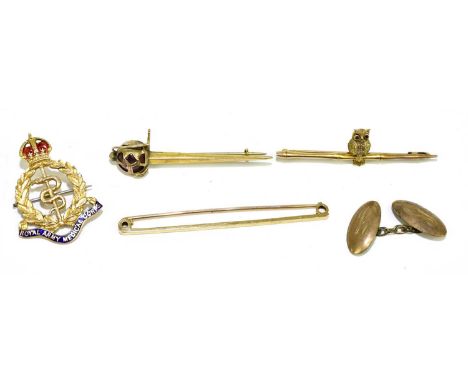 Four 9ct yellow gold brooches, including a WWI sweetheart brooch with enamel detail 'Royal Army Medical Corps', Birmingham 19