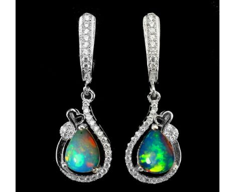 A pair of 925 silver opal set drop earrings, L. 3.3cm.