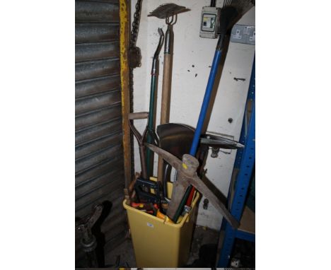A BIN OF TOOLS TO INCLUDE SAWS, GARDEN TOOLS ETC