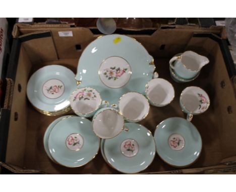 A TRAY OF HAMMERSLEY CHINA