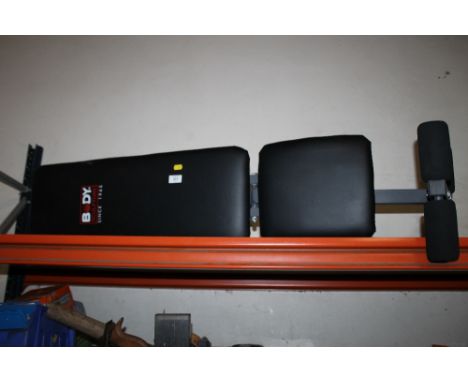 A BODY SCULPTURE EXERCISE BENCH