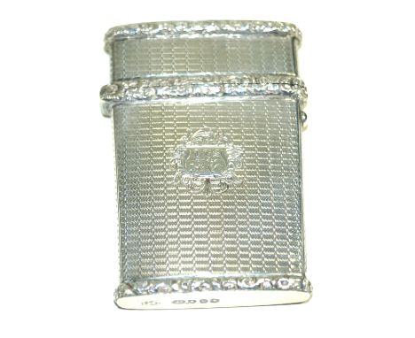 A early Victorian hallmarked silver etui case, containing three mother of pearl handled steel bladesThe elegant tapered form 