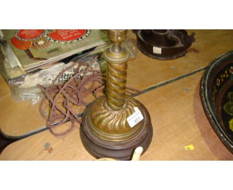 Late 19th early 20th century brass barley twist desk lamp
