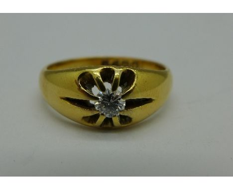 An 18ct gold and diamond ring, Chester 1899, 8.2g, X, approximately 0.33 carat diamond weight