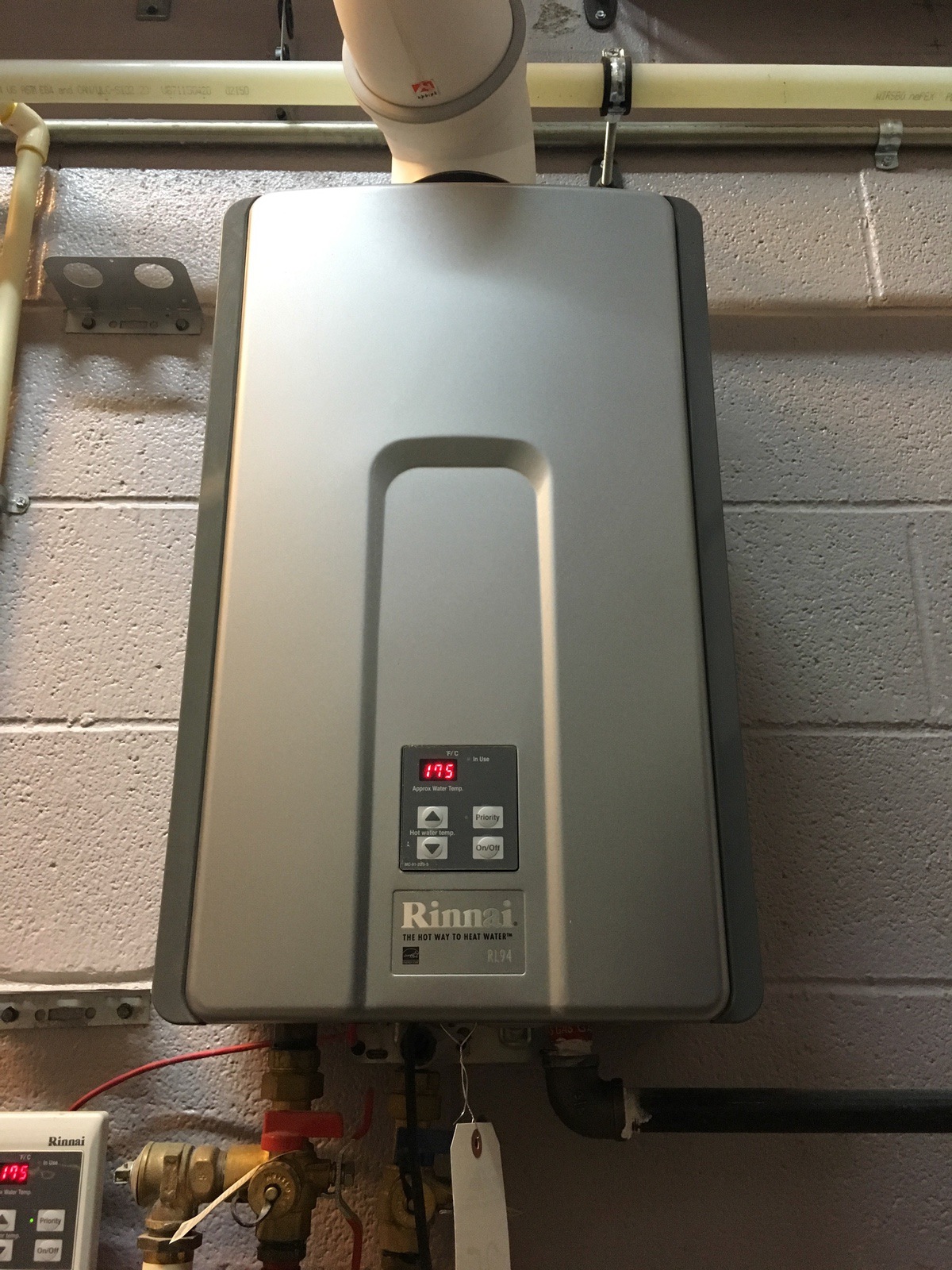 Rinnai RL94 Hot Water Heater, Natural Gas, Max 199,000 BTU/Hr Rigging