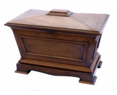 Early 19th century mahogany sarcophagus shaped wine cooler, hinged lid, lead lined interior, sides with applied moulding, bra