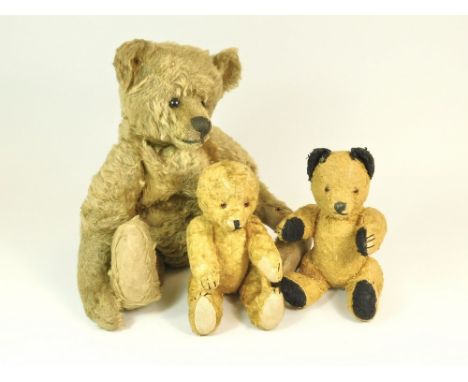 VINTAGE BEARS. Three vintage Teddy bears, worn.WE CAN SHIP THIS LOT.  PLEASE NOTE: Due to Covid-19 staff shielding, we are op
