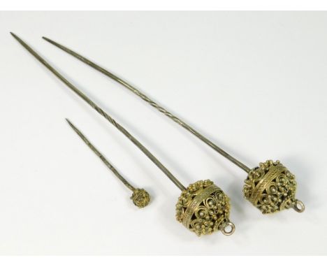 DRESS PIN & HAIRPINS. A Tudor silver gilt dress pin, the ball finial with central girdle, each half with four beads & roundel