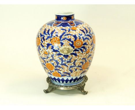 IMARI VASE. A large Chinese Imari style vase with associated silver plate on copper stand. Height incl. stand 28cm.WE CANNOT 