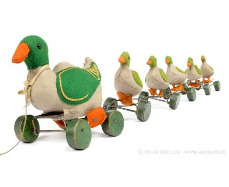 Steiff Duck Chain 1917-1925 felt toy, German, comprising mother duck, EAN 2110,42, and five ducklings, mother duck with autom