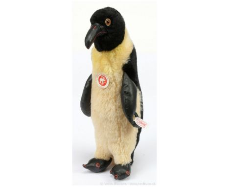 Steiff Admiral, The Dapper Penguin, white tag 668524, LE 61/1500, 2006 North American Limited Edition, first produced in 1928