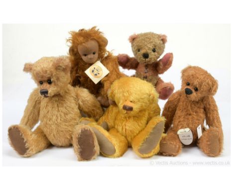 Collection of five artist designed teddy bears: (1) One by One Tuppy teddy bear, cinnamon sparse mohair, some slight moth dam