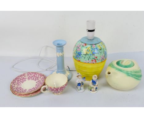 Lot to include a Shelley Melody pattern table lamp, Art Deco T_Flo teapot, Wedgwood and similar. [W]