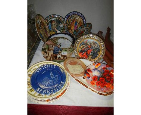 A mixed lot of collector's plates (collect only).