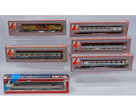 Group of Lima OO gauge coaches to include 205154W, 205153W, 20152, 30 5327, 30 5303, and 303204W, boxed.&nbsp; (6) 
