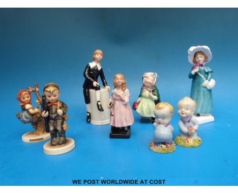 Small Royal Doulton figures including Kate Greenaway "Carrie", Dickens figures, Little Lord Fauntleroy, Goebel Hummels and tw
