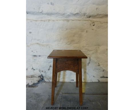 A mahogany occasional table with shelf below (W48 x D38 x H63cm) 