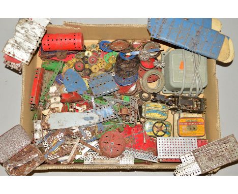 A QUANTITY OF UNBOXED AND ASSORTED MECCANO, pre war and early post war, includes a quantity of items from the Aeroplane Const