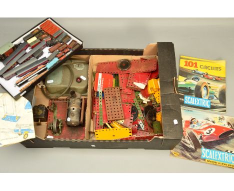 A QUANTITY OF ASSORTED MECCANO, majority from red and green era, with an incomplete Mamod S.E..2 live steam engine, small qua