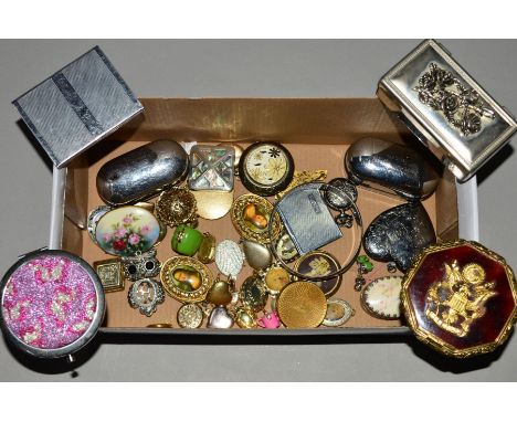 A SELECTION OF COMPACTS, LOCKETS AND TRINKET BOXES, etc, to include a square pill box, the lid inlaid with abalone shell, cos