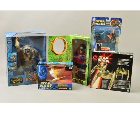 A COLLECTION OF FILM RELATED MODERN COLLECTORS MODELS, to include Vivid Imaginations The Lord of The Rings, The Fellowship of