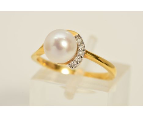 A MODERN 18CT GOLD DIAMOND AND CULTURED PEARL DRESS RING, centering on a single akoya cultured pearl enclosed within a diamon