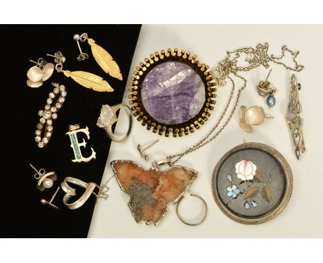 A SELECTION OF JEWELLERY, to include a circular pietra dura brooch, a pair of feather designed drop earrings, a Finnish ameth