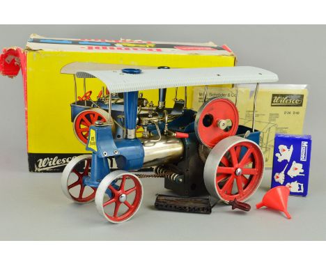 A BOXED WILESCO 'OLD SMOKY' LIVE STEAM TRACTION ENGINE, No.D40, not tested, appears complete, with burner tray, funnel, instr