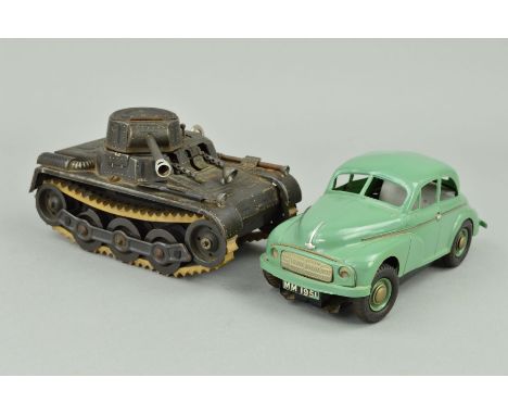 AN UNBOXED CLOCKWORK TINPLATE GAMA TANK, grey lithographed tinplate body, clockwork motor with key, (not original), winds and