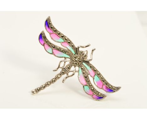 A PLIQUE-A-JOUR AND MARCASITE DRAGONFLY BROOCH/PENDANT, designed with purple, pink and green plique-a-jour enamel wings, edge