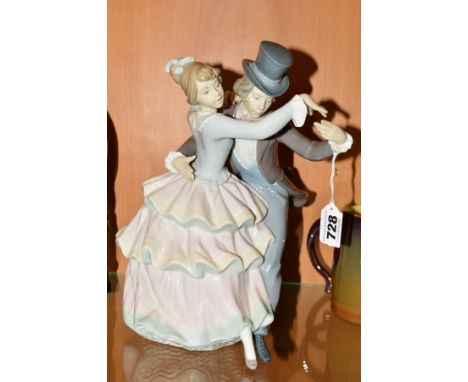 A LLADRO FIGURE GROUP, 'Shall We Dance' No5799, designed by Regino Torrijos, approximate height 26.5cm