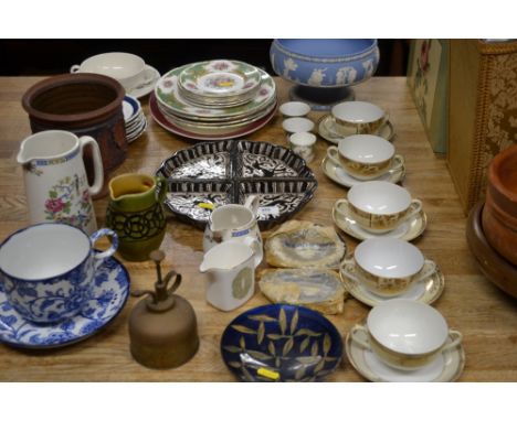 A Wedgwood jasperware pedestal bowl; a quantity of Noritake bowls and saucers; a large blue and white transfer printed tea cu
