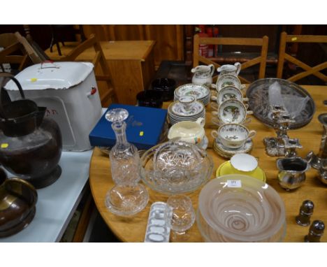 A glass decanter and stopper; a quantity of Copeland Spode "Chelsea" patterned soup bowls and saucers; a Royal Worcester plat