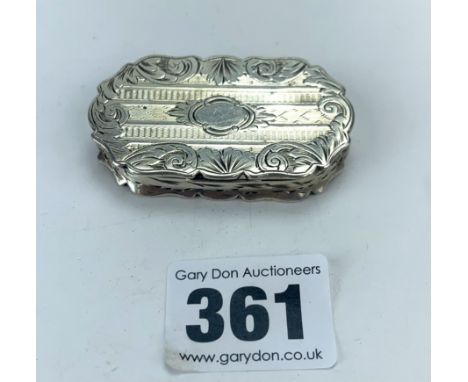 Silver snuff box, 2" x 1.25", w: 0.9 ozt