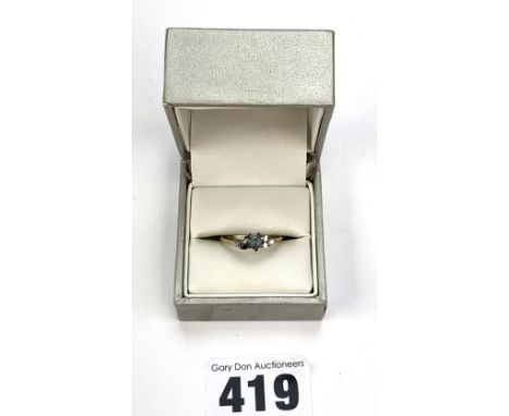 9k gold ring set with blue &amp; white stones, size J, w: 1.9 gms