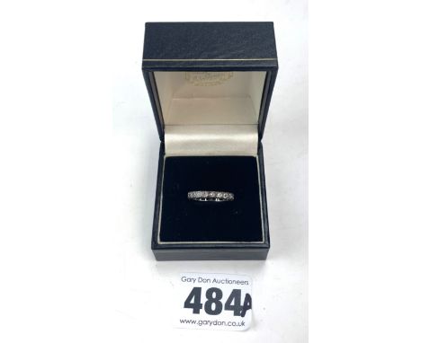 9k white gold eternity ring, size J, w: 2.2 gms