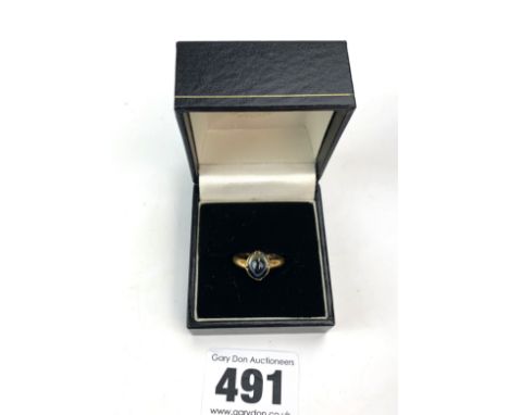 9k gold ring with tiger eye style stone, size H, w: 3.3 gms