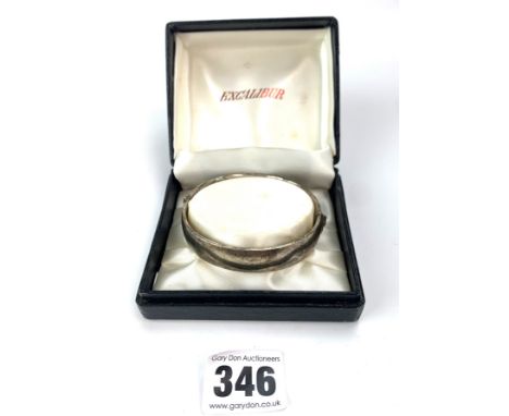 Boxed Excalibur silver bangle, w: 0.8 ozt