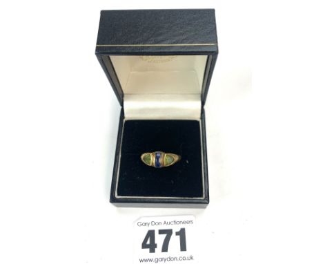 9k gold ring with blue &amp; green stones, size L, w: 2.8 gms