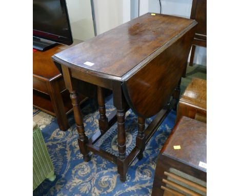 Oak twin drop flap gate leg table