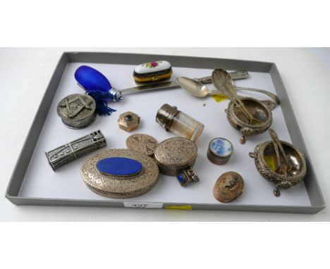 Silver salts and spoons, weighing approximately 100 grams, quantity of silver and white metal lidded trinket dishes, silver c
