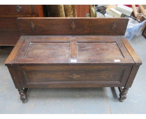 OAK HALL BENCH