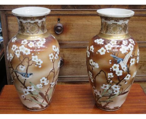 PAIR OF HANDPAINTED AND GILDED ORIENTAL CERAMIC VASES, DECORATED WITH FLORAL DECORATION AND BIRDS, APPROXIMATELY 40cm HIGH 