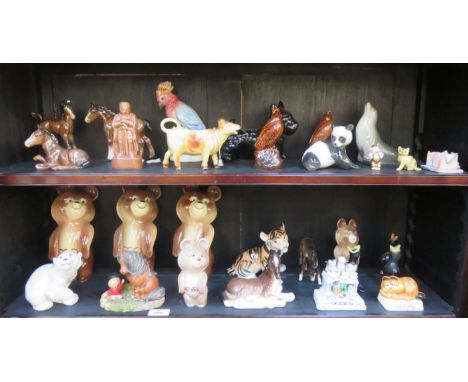 LARGE QUANTITY OF VARIOUS CERAMIC ANIMALS INCLUDING BESWICK AND OTHERS 