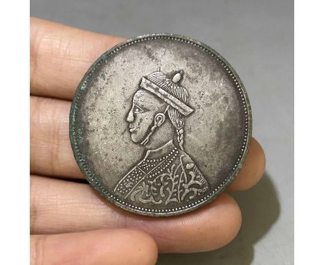 A profile portrait of Emperor Guangxu, a silver dollar made in Sichuan Province.Freight:1.International Freight: Foreign ship