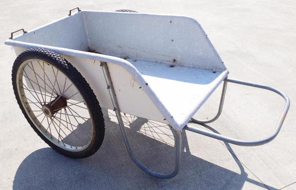 Garden Cart w/ 2Pneumatic Wheels (Approx. 26") & 26" x 44" Payload Area