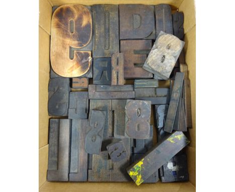 Collection of Vintage letter and numbering printing blocks in varying sizes    Condition Report   Click here for further imag