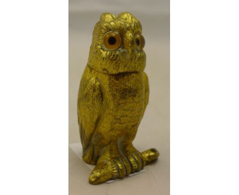 A gilt bronze vesta formed of an owl