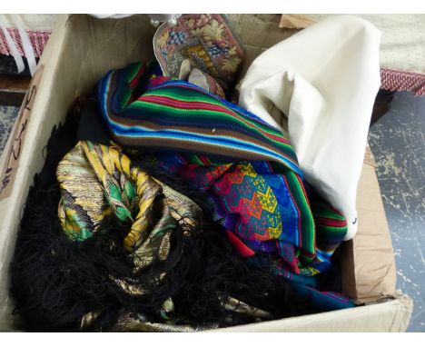 A BOX OF VARIOUS TEXTILES, HANGINGS, THROWS AND TABLE LINEN. 